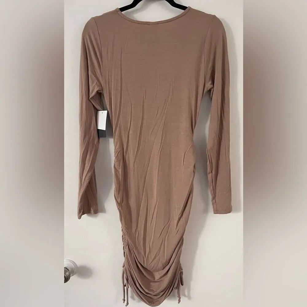 Melrose And Market Side Ruched Long Sleeve Dress - Picture 3 of 6